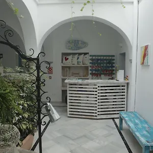 Hostal Wake Up In & Restaurant Lounge, Tarifa